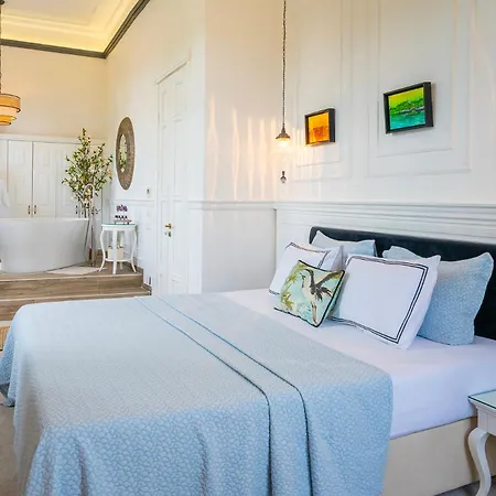 Siyah Lale Cunda 1841 (adults Only) Hotel 2*