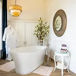 Siyah Lale Cunda 1841 (adults Only) Hotel 2*