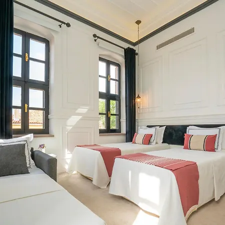Siyah Lale 1841 (adults Only) 2* جوندا