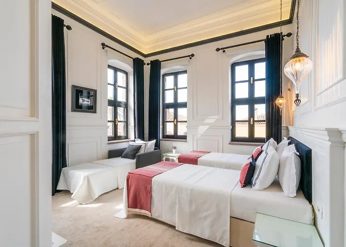 Siyah Lale Cunda 1841 (adults Only) 2*