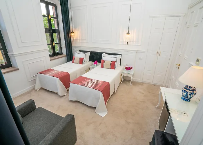 Siyah Lale Cunda 1841 (adults Only)