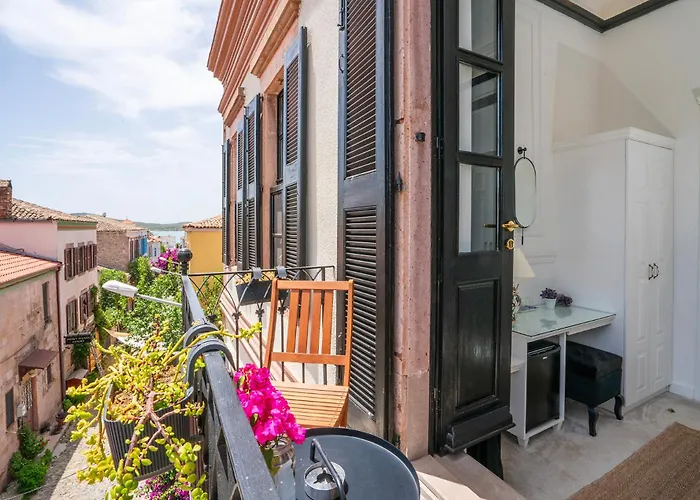 Siyah Lale Cunda 1841 (adults Only) Hotel 2*